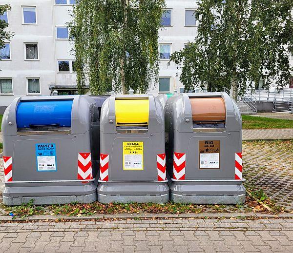 Nowe, estetyczne pojemniki na odpady na dwóch osiedlach TBS Wrocław